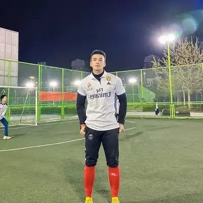 曹建美